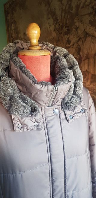 Piumino donna lungo con cappuccio