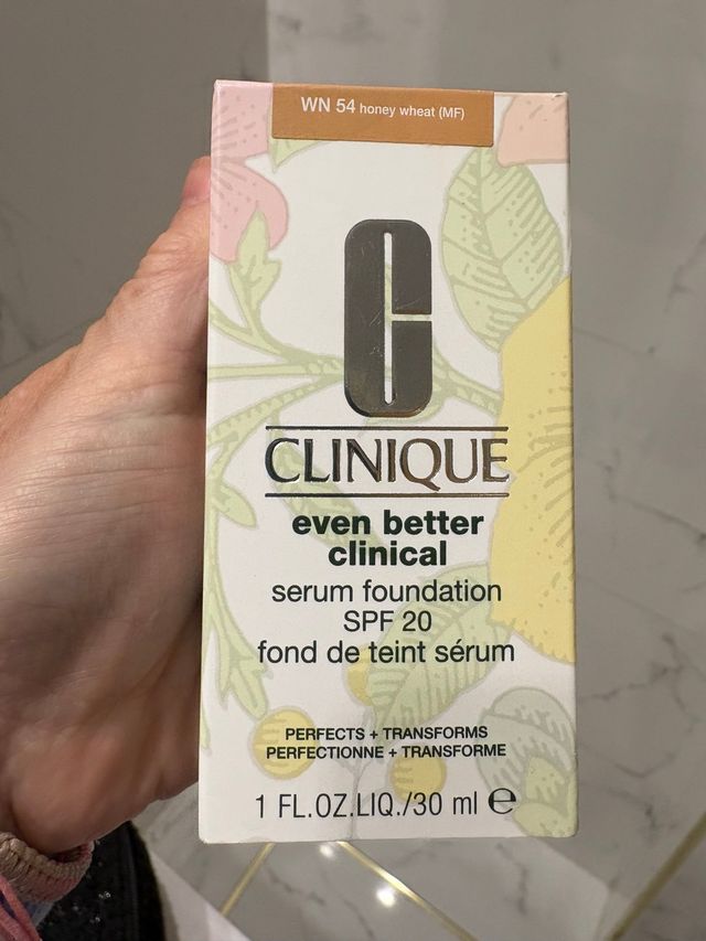 Clinique Even Better Clinical Serum Foundation SPF