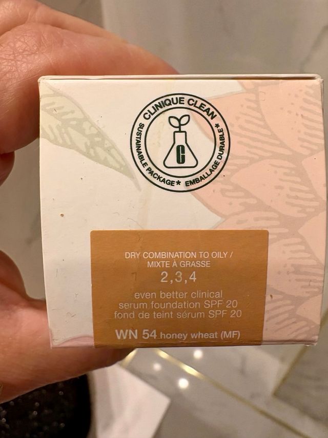 Clinique Even Better Clinical Serum Foundation SPF