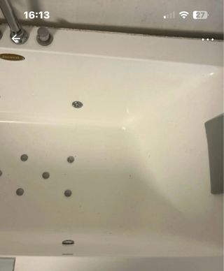 Vasca idromassaggio funzionante