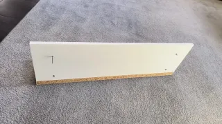 Estantería pared blanca