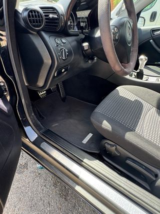 Mercedes-Benz Clase C 2004