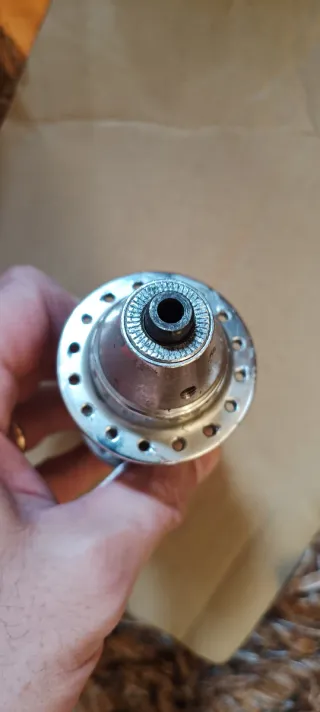 Buje de roda traseira MEGAMO