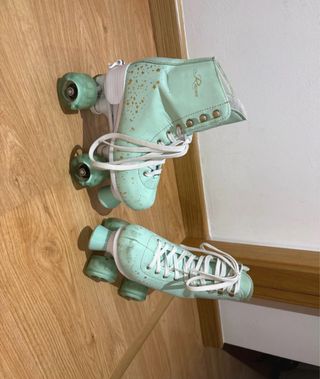 Patines 4 Ruedas Color Menta  Marca Raven
