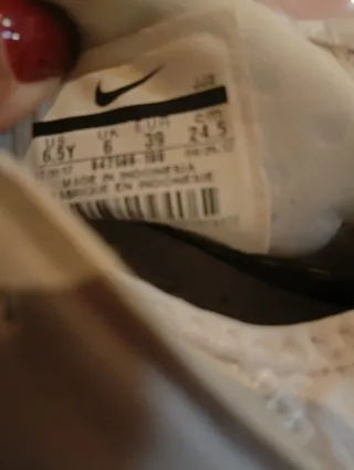 Zapatillas Nike Huarache Beige y Blancas