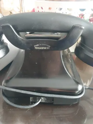 Teléfono antiguo Siemens negro