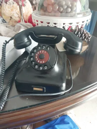 Teléfono antiguo Siemens negro