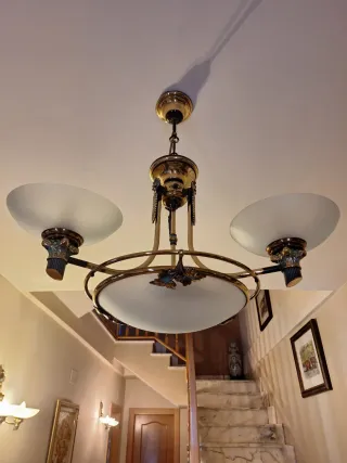 Lámpara de techo latón 4 tulipas