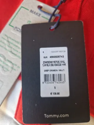 Sudadera Tommy Jeans de pico tipo polo.