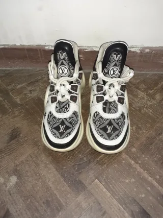 Louis Vuitton Zapatillas Deportivas usadas n 37
