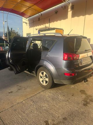 Peugeot 4007 2008