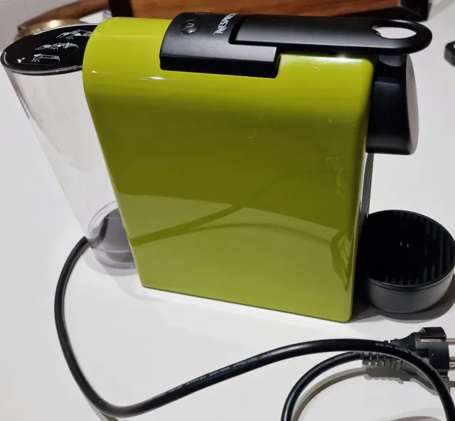 Cafetera Nespresso Verde