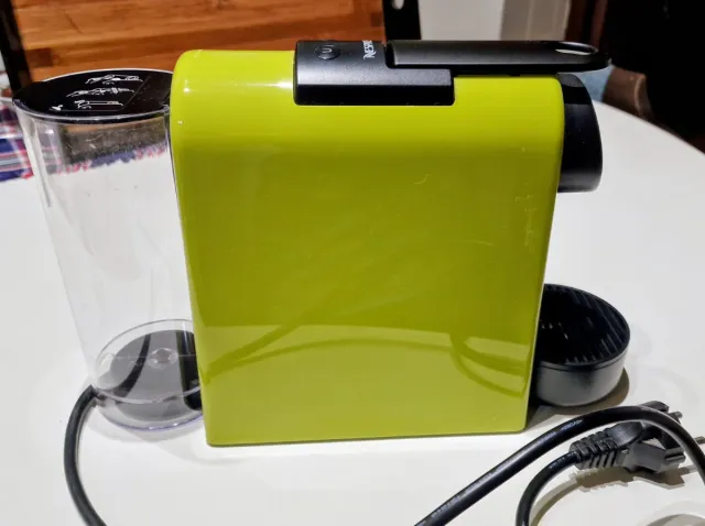 Cafetera Nespresso Verde
