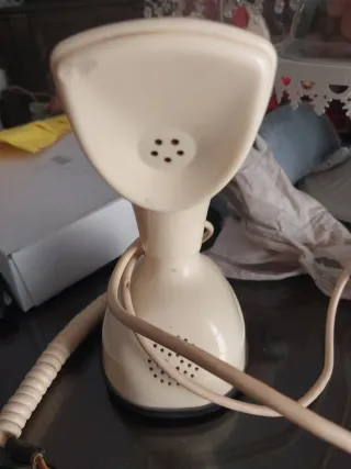 Teléfono antiguo cobra beige