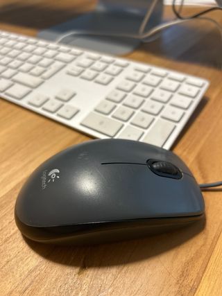 iMac 2012 con Teclado y Ratón Apple