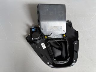 Consola Central y Funda Palanca Berlingo