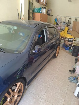 SEAT Leon 2000