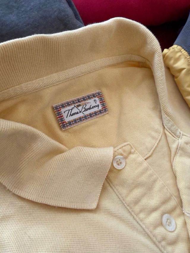 Lote de ropa vintage. Unidad a 6,66€.