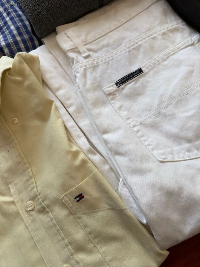 Lote de ropa vintage. Unidad a 6,66€.