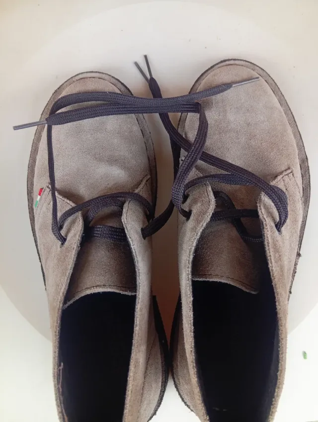 Scarpe unisex grigie tipo Clarks