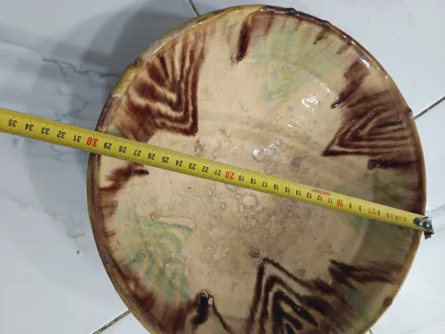 Antica fontana o lebrillo in ceramica del XVIII secolo