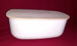 Portapane in plastica e legno