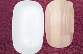 Portapane in plastica e legno