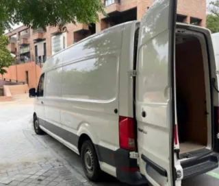 Se realizan mudanzas y transportes de todo tipo.