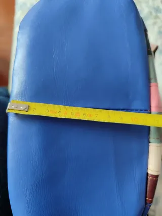 Mochila piel MARKTOMI multicolor ligera y amplia.