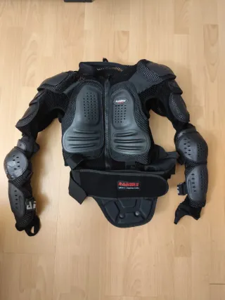 Protecciones y Casco