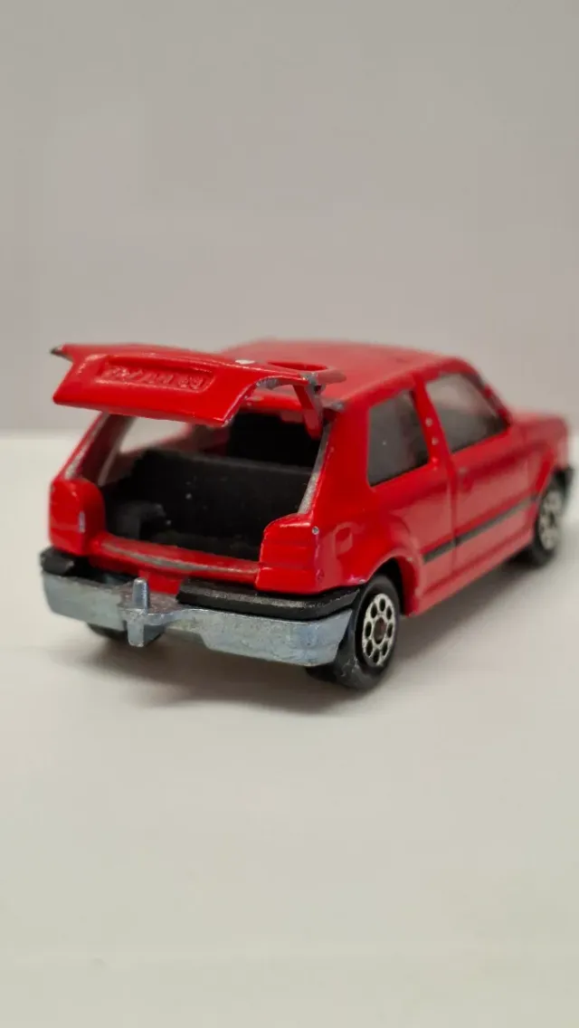 Coche Majorette Volkswagen Golf