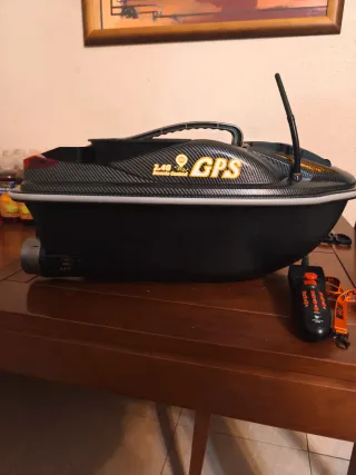 Barco Cebador HJ817 GPS 12V 20.000 MAH