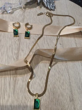 Conjunto joyería Esme oro y verde