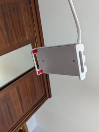 Soporte móvil/tablet para cama flexible