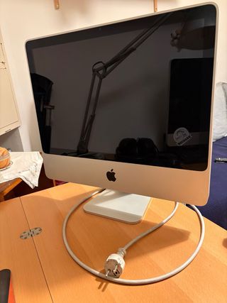 iMac 20” Apple Plata y Blanco