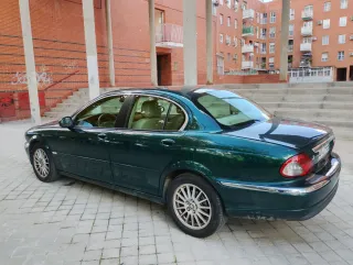 Jaguar X-Type 2007 distintivo b