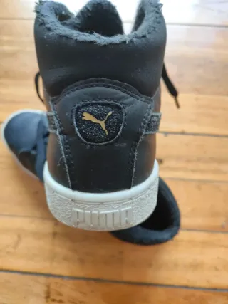 Zapatillas Puma Negras de piel forradas