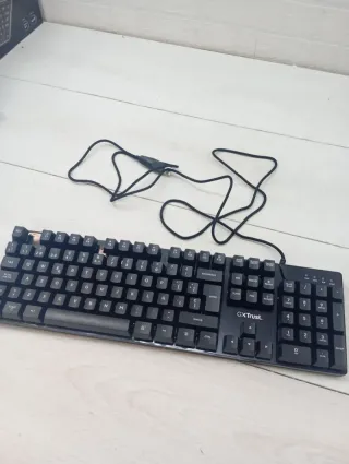 Teclado Disposición QWERTY Español luz led