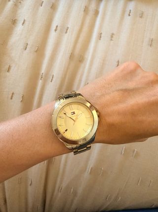 Reloj Tommy Hilfiger dorado mujer