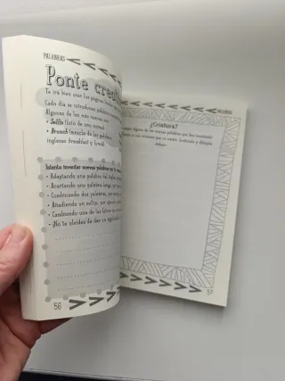 El libro antiaburrimiento: Ilustrado por Scott ...