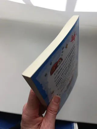 El libro antiaburrimiento: Ilustrado por Scott ...