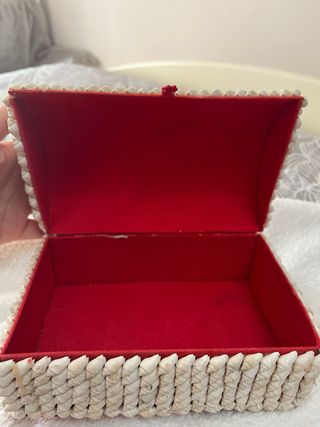 Portagioie decorato con conchiglie