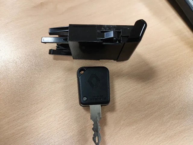 Mando y Receptor Renault