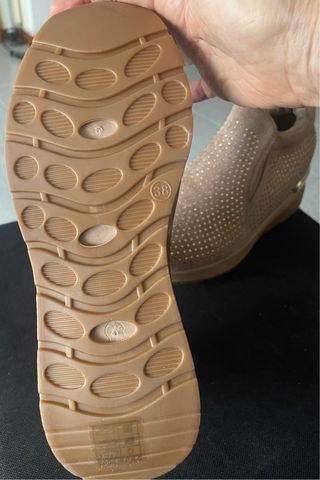 Scarponcini beige con strass dorati