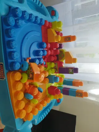 Mesa Mega Bloks Fisher Price Construir y Aprender