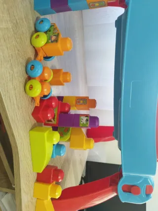 Mesa Mega Bloks Fisher Price Construir y Aprender