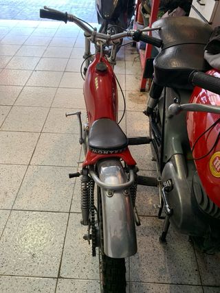 Montesa cota 25 Roja