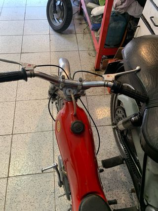 Montesa cota 25 Roja