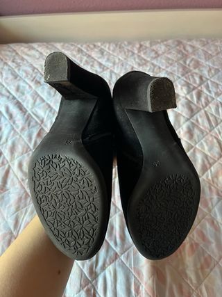Botines negros talla 35
