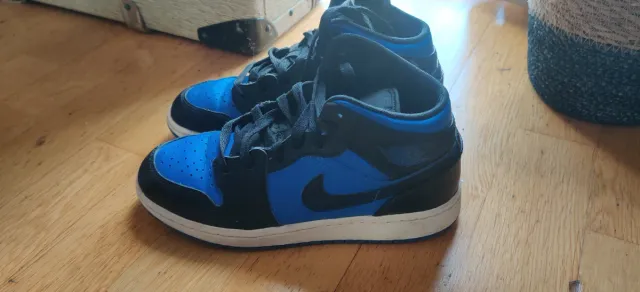 Aprovecha el black friday! En excelente estado zap